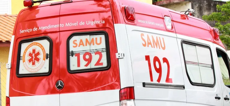 🚑 Assis recebe ambulâncias do SAMU, e agora “de forma correta”, como diz a prefeita Telma