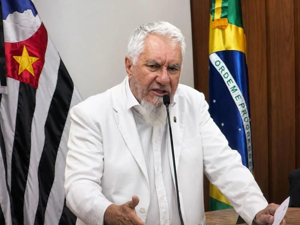 Home Office? Câmara de Assis aprova novas regras para atividades remotas com o projeto substitutivo 🏛️⚖️