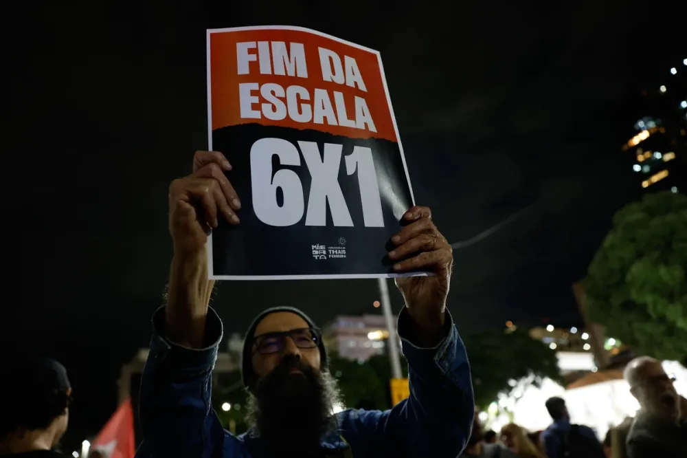 Fim da Escala 6x1: Quem são os deputados que assinaram emenda para adiar mudança?